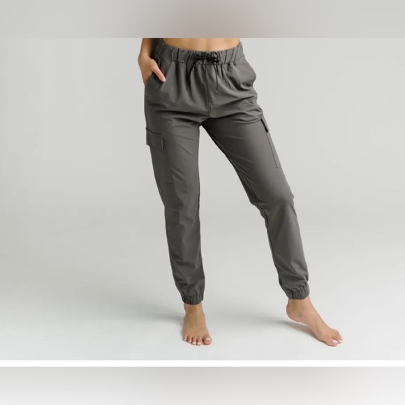 Zyia Gray Delancey Cargo Jogger Large (NWT) - Picture 1 of 4